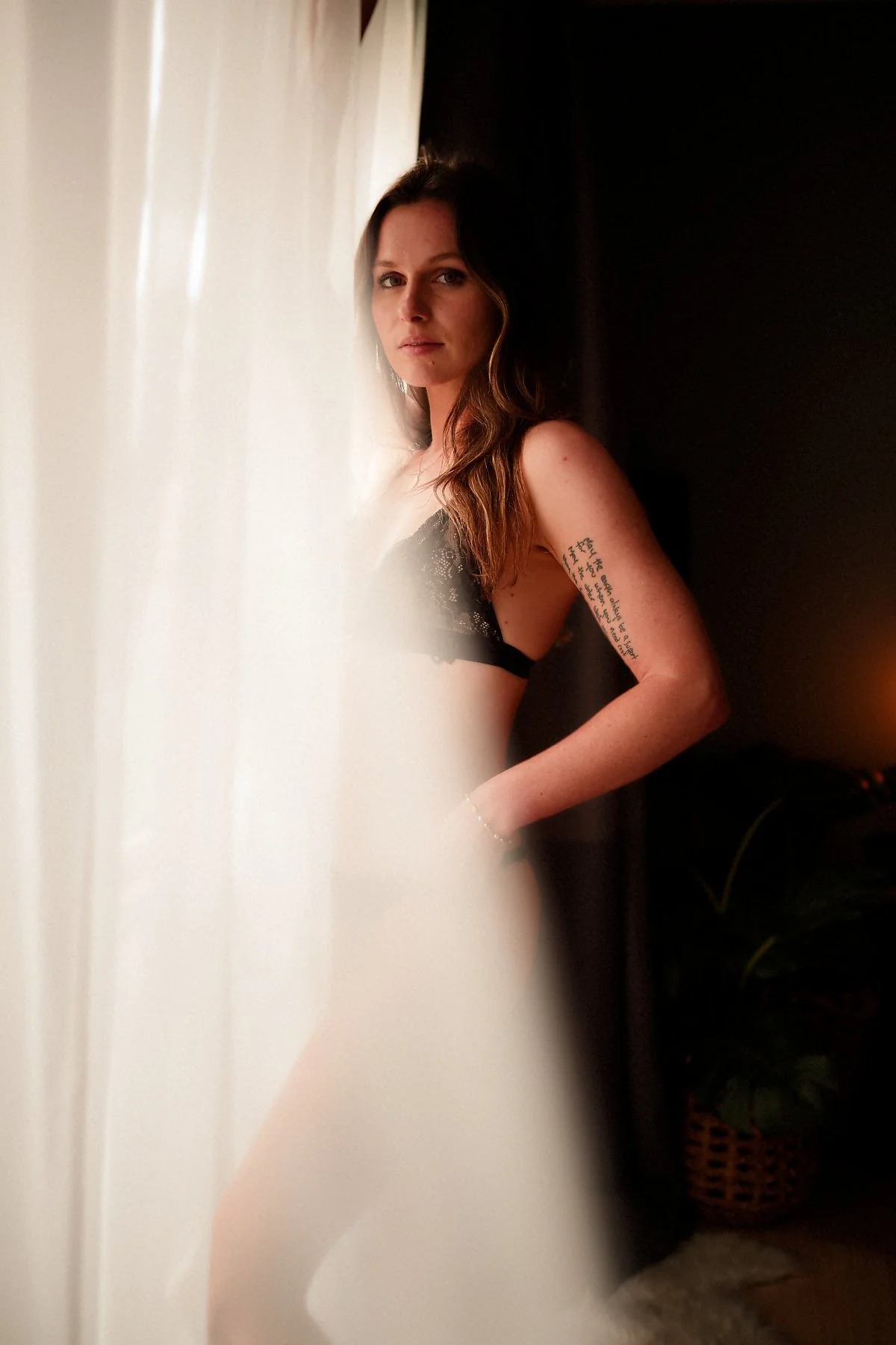 Saskia boudoir session — frame 3
