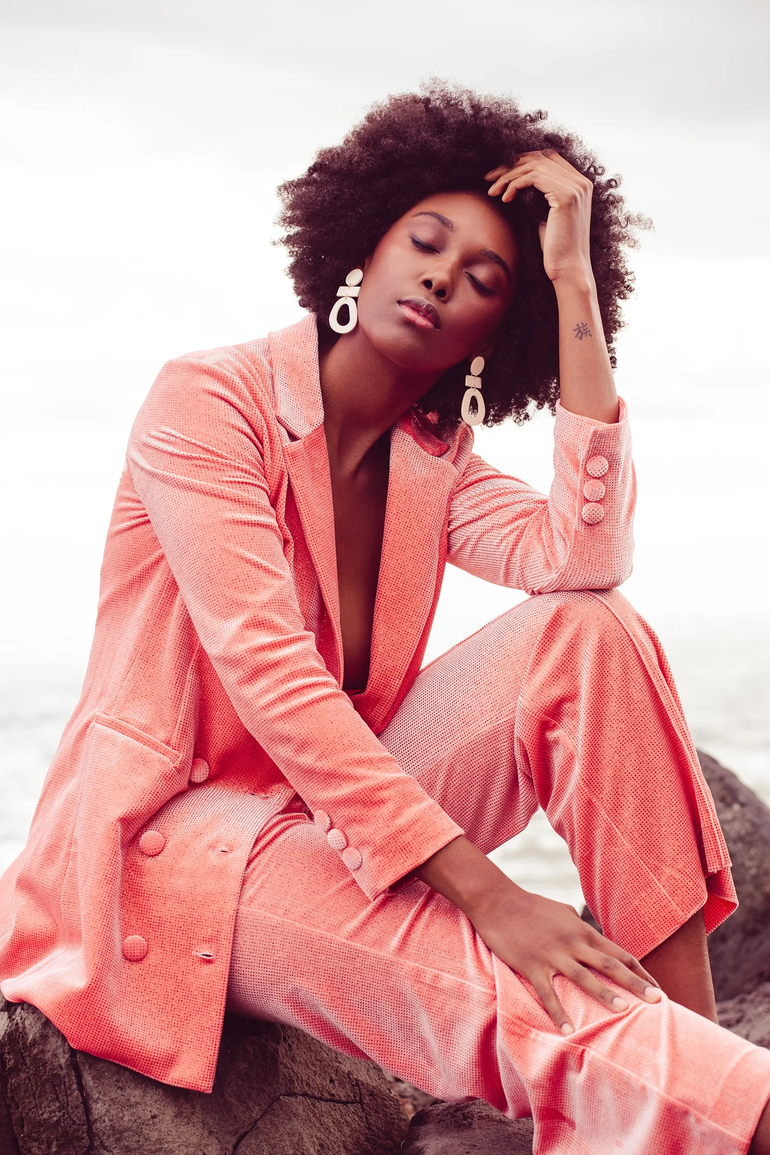 Coral tailoring photographed on coastal rock